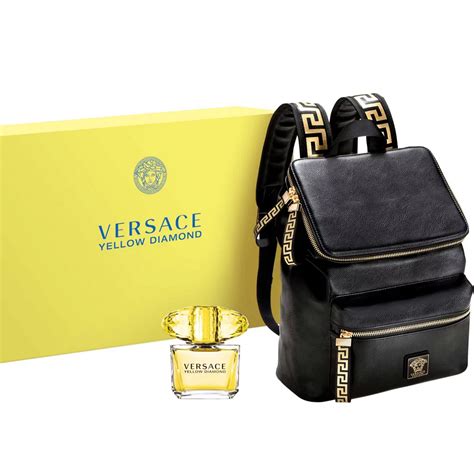 perfume versace para mulher a venda|macy's Versace perfume with backpack.